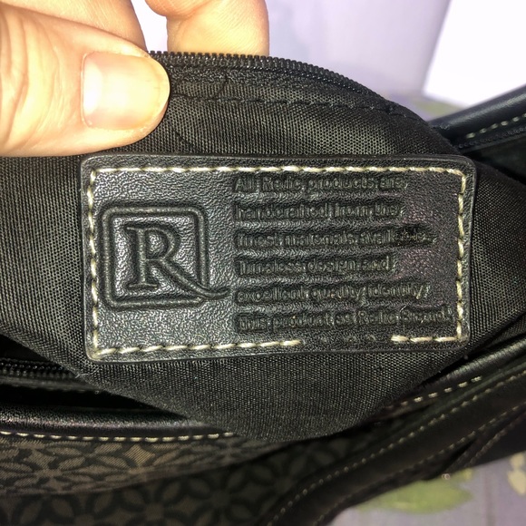 Relic Hobo Style Big Buckle Purse - Picture 13 of 13